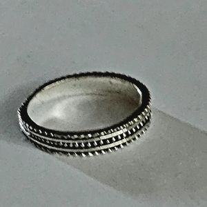 ESTATE FIND RARE LADIES NEW SIZE 5 TEXTURED SILVER  ETERNITY BAND RING